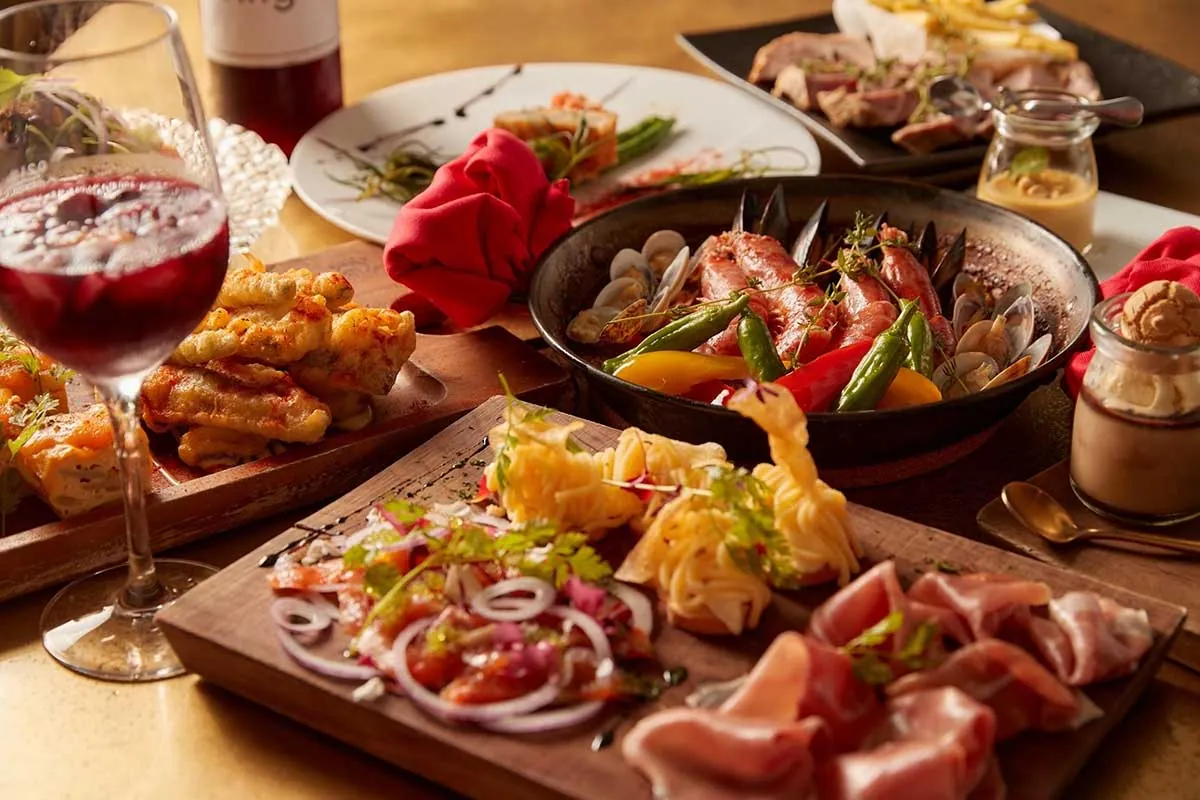 A table with sangria and EX dishes